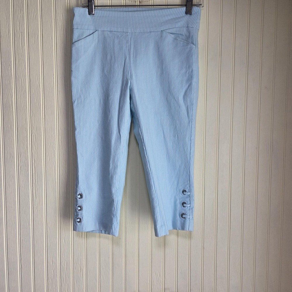 Crown & Ivy Capri Pants Womens M Blue Striped Twill Pull On Elastic Waist Crop
